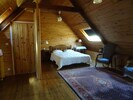 Chambre en bois avec 3 lits , 1 de 160 - 2 de 110