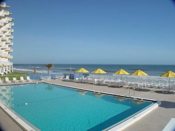 Ocean front pool