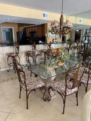 Glass Dining Table seats 6