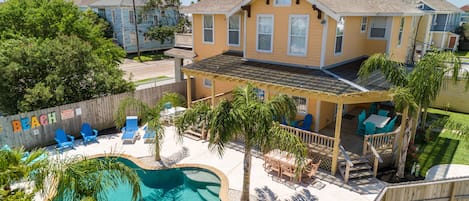 New covered porch!
Heated pool, Nov to March