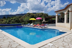 Piscina casa vacanze