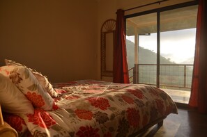 Greet the sunrise from the queen bed in the main bedroom, if you desire!