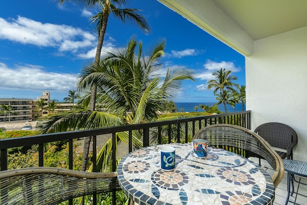 Private Lanai with Ocean Views!