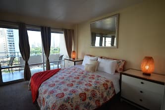 Ilikai Hotel 909 2-Bedroom Suite in Lovely Waikiki