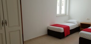 Schlafzimmer 2