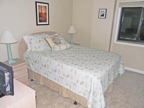1st queen bedrom
