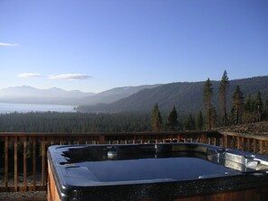 Hot tub with perfect views for miles and miles.