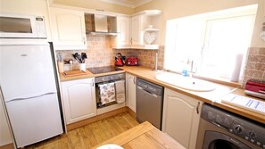 Coastal View Apt - kitchen Ref 80B
