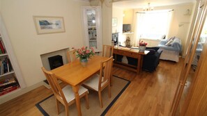 Periwinkle Cottage Mumbles, accommodation  