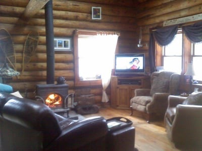 Amazing Mtn Log Cabin, Hot Tub, Secluded, near Breckenridge!  Serene Awesomeness