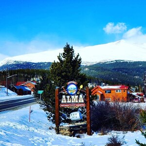 Amazing Mtn Log Cabin, Hot Tub, Secluded, near Breckenridge!  Serene Awesomeness