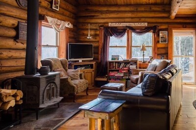 Amazing Mtn Log Cabin, Hot Tub, Secluded, near Breckenridge!  Serene Awesomeness