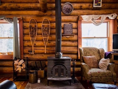 Amazing Mtn Log Cabin, Hot Tub, Secluded, near Breckenridge!  Serene Awesomeness