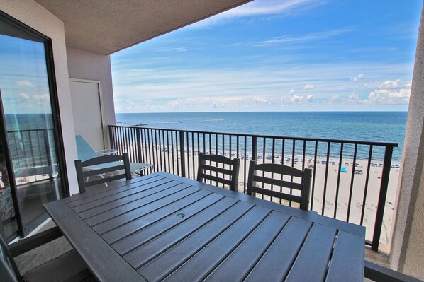 Balcony (3)
