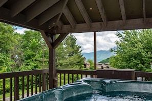 High Chalet has not 1 but 2 community Hot Tubs on site! Get your therapy here!
