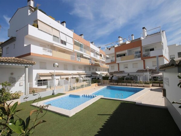 Communal swimming pool
