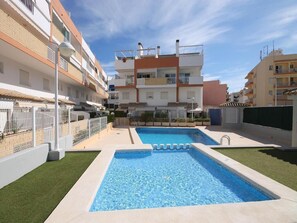 Communal swimming pool