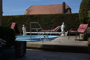 Ein Pool für Sie alleine