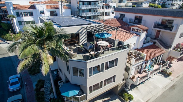 Th penthouse deck is big enough for your entire party to take in the sun .