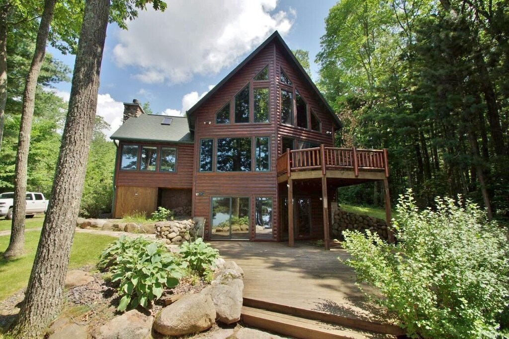 Stunning Lakefront Home Amazing 5 500 acre Lac Courte Oreilles Lake Stunning Lakefront Home Amazing 5 500 acre Lac Courte Oreilles Lake