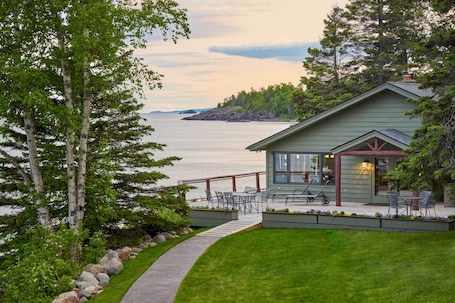 Schroeder Vacation Rental | 2BR | 1.5BA | 1,700 Sq Ft | Step-Free Access