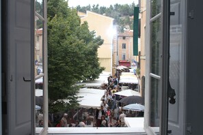 The famous market of Apt every Saturday morning with all the local products