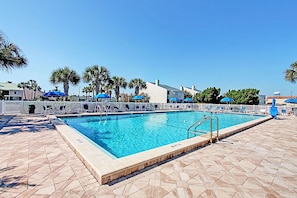 Inviting pool at Shoreline Towers