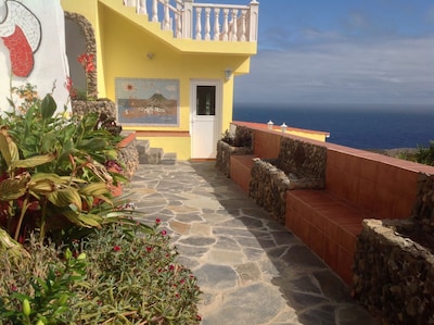 BEAUTIFUL NEW APARTMENT WITH POOL OWN TERRACE & STUNNING VIEWS OF MT TEIDE & SEA