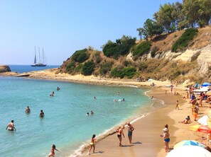 Picturesque Spartia beach. Kefalonia apartments. Greece vacations