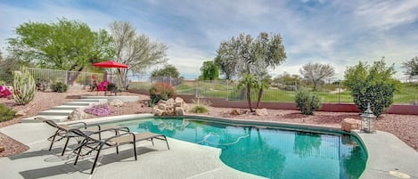 Beautiful Backyard with a view!