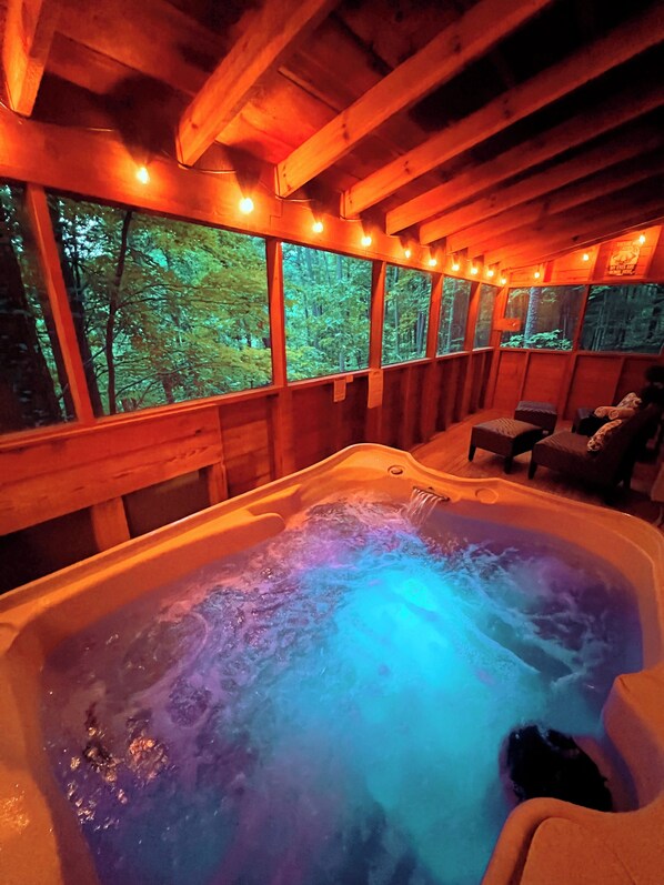 Indoor spa tub