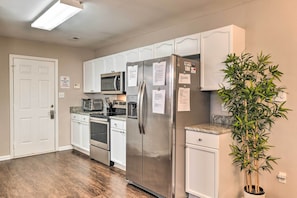 Kitchen | Newly Renovated | Updated Appliances | 2-Story Home