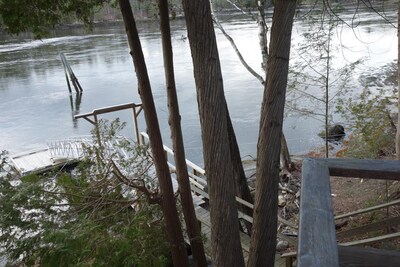 Westport Island Cabin on the river with private dock. Drive, boat or fly in.