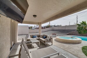 Outdoor Space | Covered Patio | TV | Lounge Area