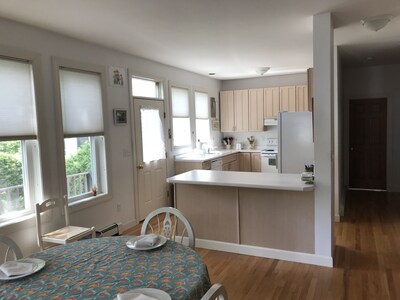 Two bedroom on first floor at the end of a quiet cul-de-sac in dowtown 