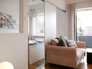 3. Ferienwohnung im OG mit 50 qm, 1 Wohn-/Schlafraum für max. 3 Personen