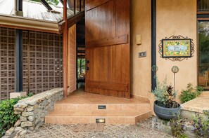 Designed by Édgar Brenes Montealegre, father of Costa Rican architecture, this magnificent villa is designed to complement the gorgeous, eco-protected canyon on which it sits. Majestic views. Ethereal architecture & design. A retreat like no other. 
