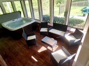 Sunny hot tub room for relaxing and family/friends time