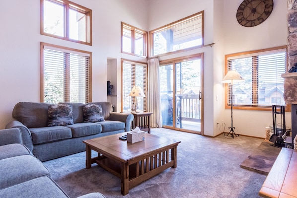 Living Room / Wood Burning Fireplace / Flat Screen TV / Deck