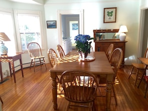 Dining Room / Leading to Kitchen

