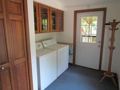 Adorable Cottage New Buffalo, Mi. Near Grand Beach.1 Bedroom, Sleeps 5