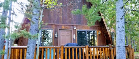 Front view of the cabin.