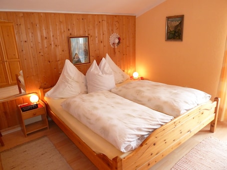 Ferienwohnung Kehlstein, für 1 bis 2 Personen, 45 qm-Schlafzimmer