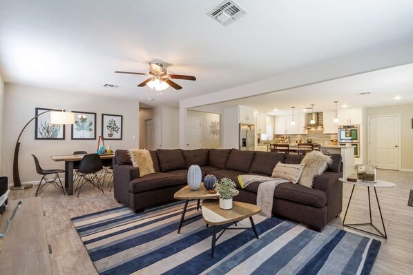 Wonderful open floor plan so your always in the action