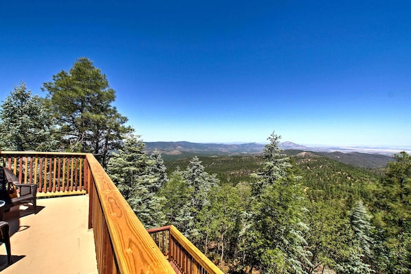 Escape the bustle of the city and retreat to this vacation rental in Prescott!