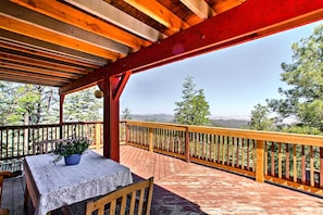 Dine al fresco on the private deck with unbelievable views.