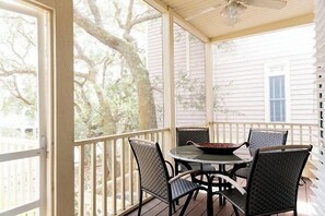Screened in Porch