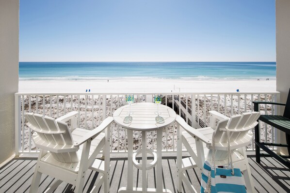 Balcony View - Nothing between you and the Gulf of Mexico!!