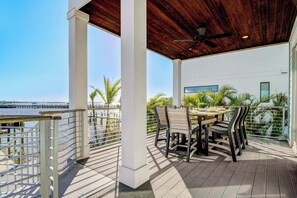 Balcony, Outdoor Dining