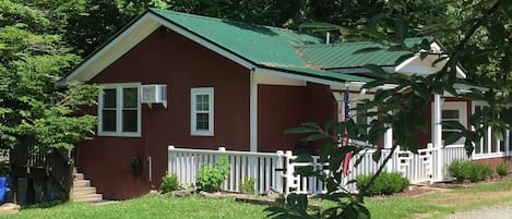 Rivers Edge cabin